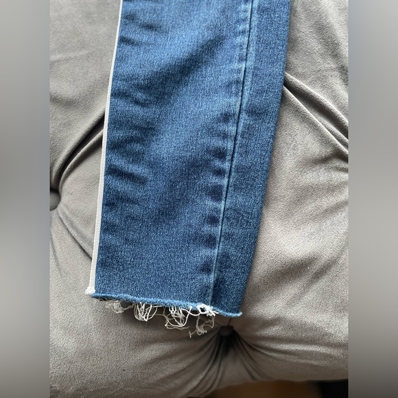 Zara High Rise Denim Side Stripe Raw Hem Jegging - Picture 3 of 7